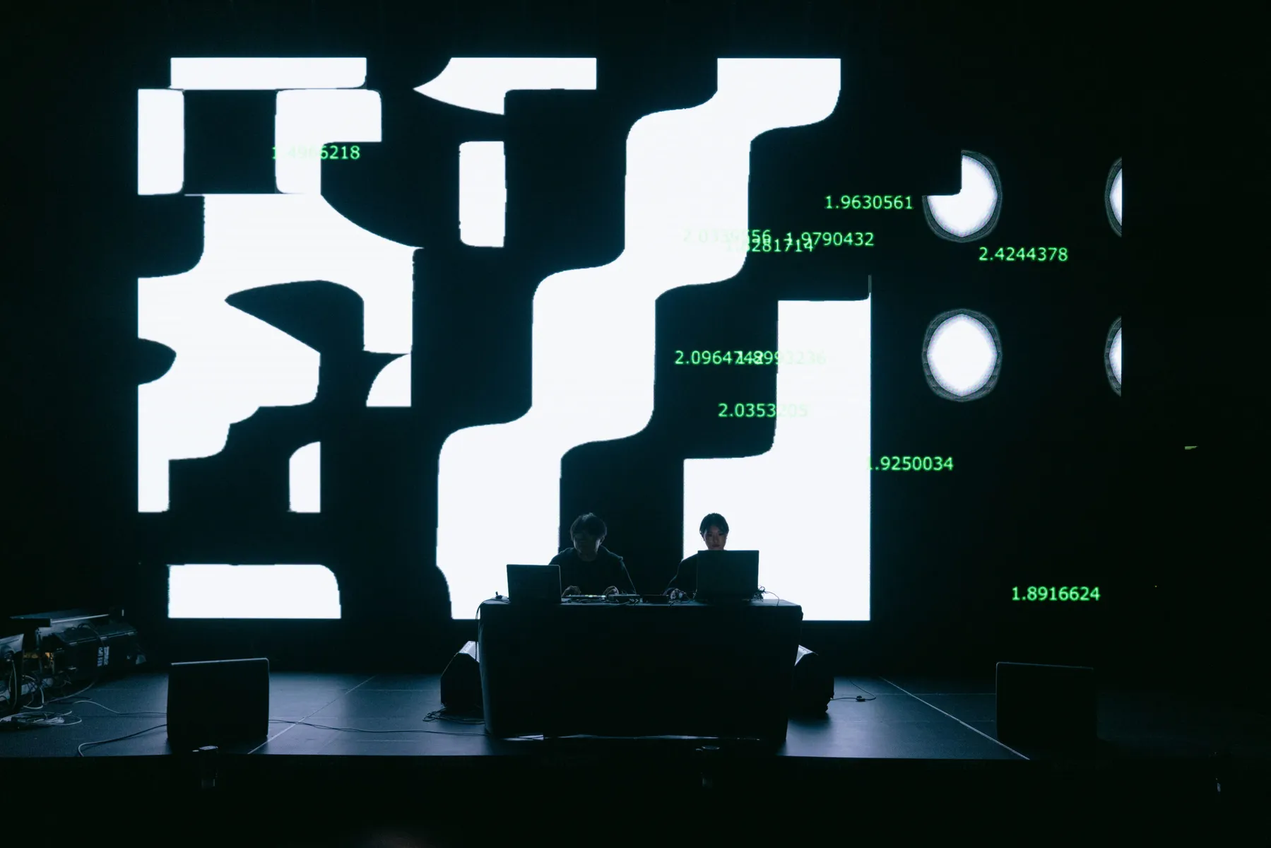 FEST003 Live A/V – 16