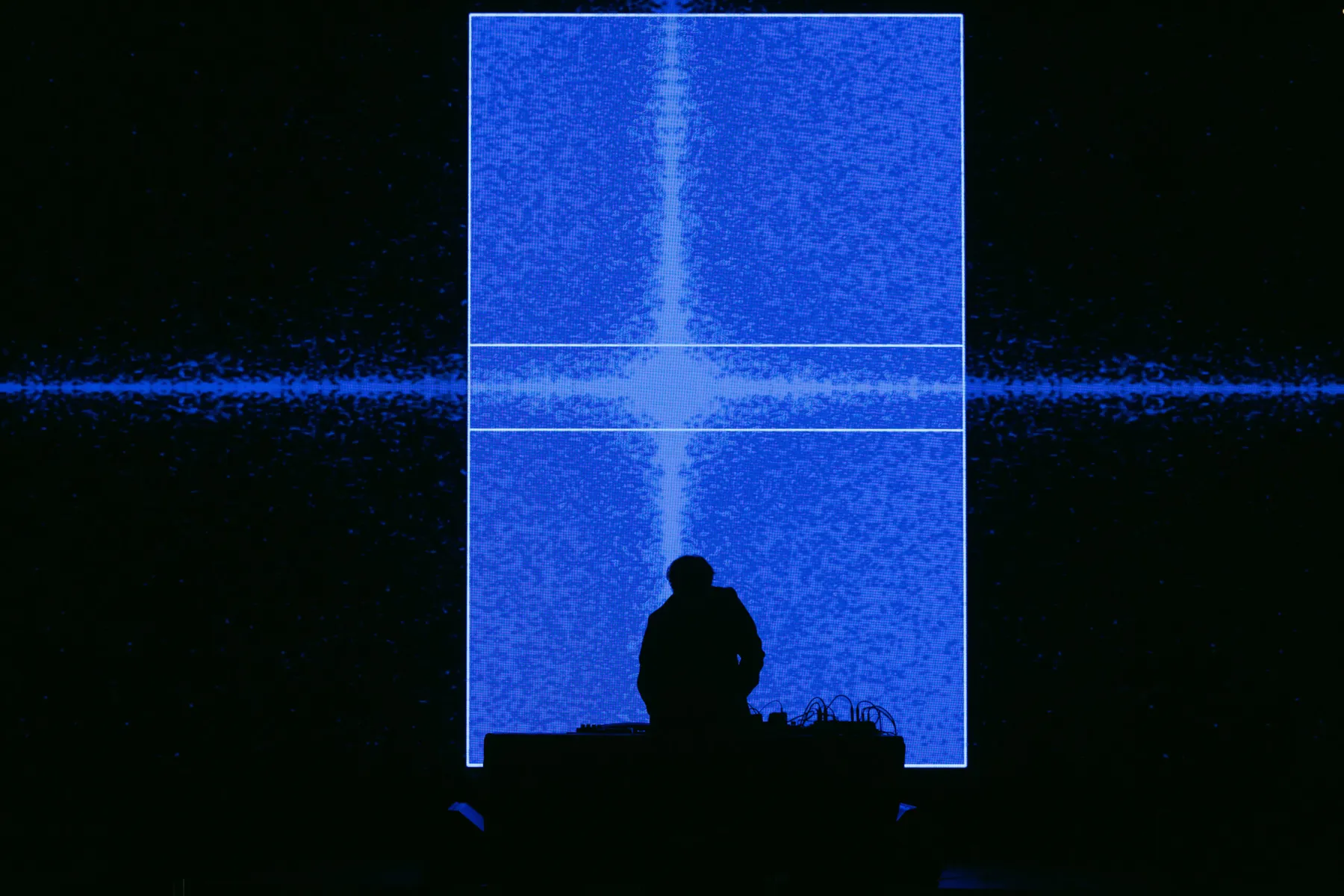 FEST003 Live A/V – 06