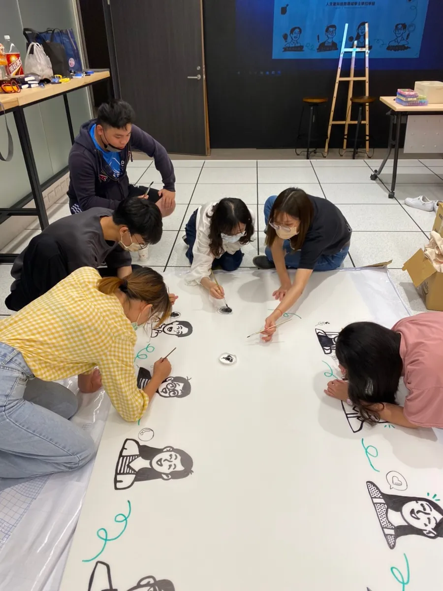 LINE_ALBUM_220607_11
