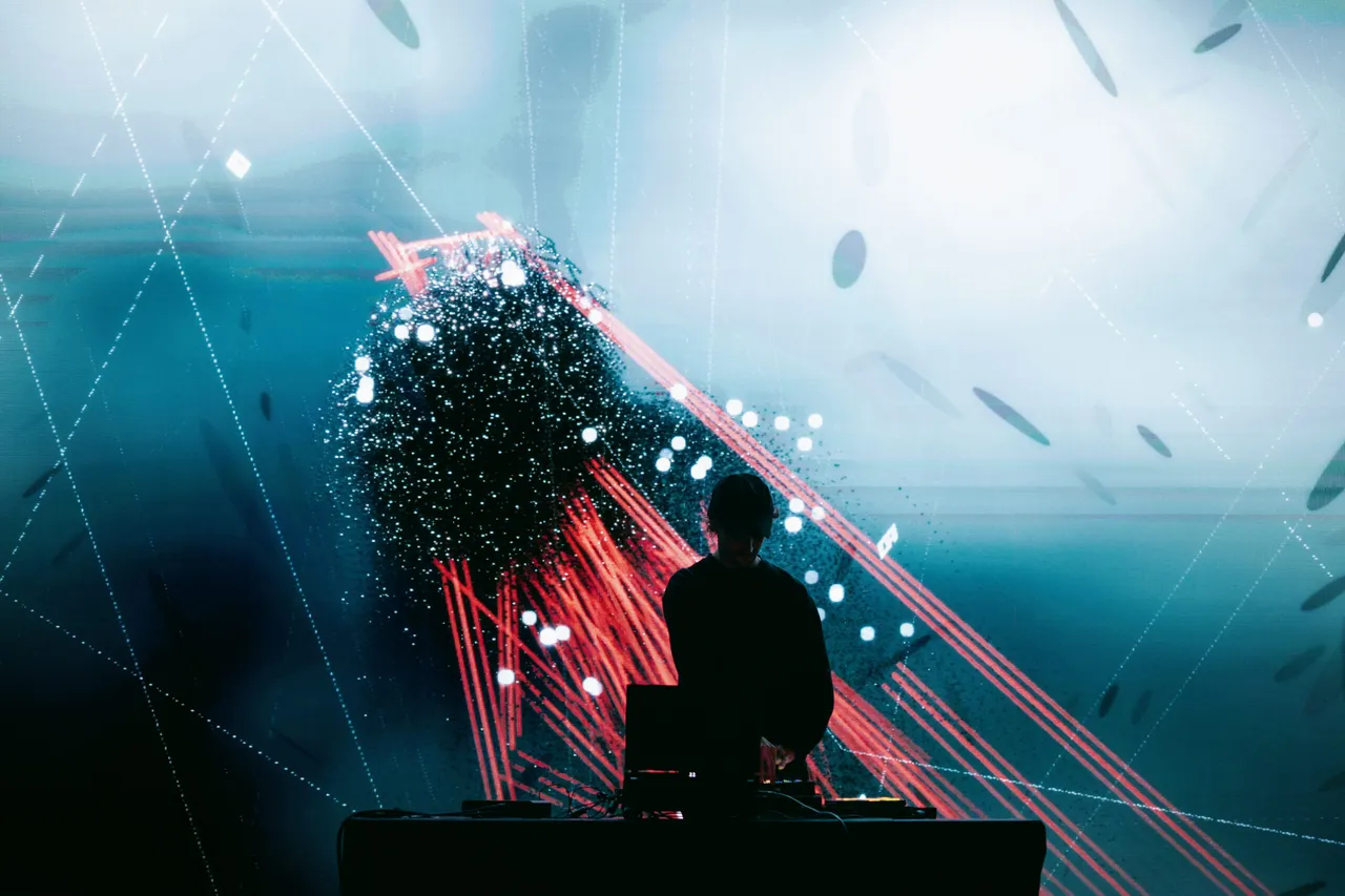 FEST003 Live A/V – 01