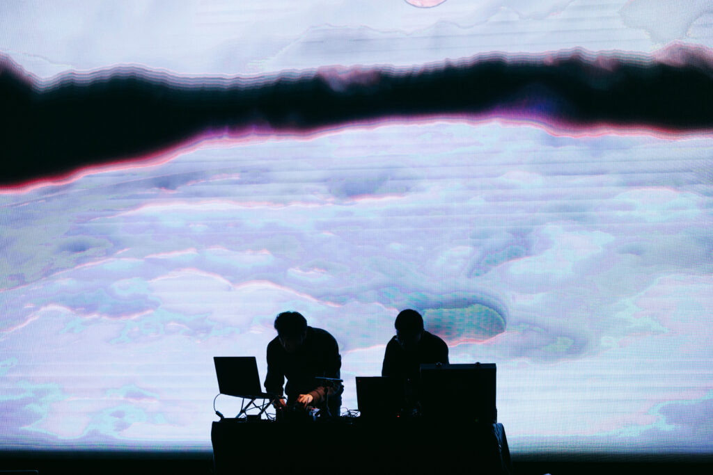 FEST003 Live A/V - 11